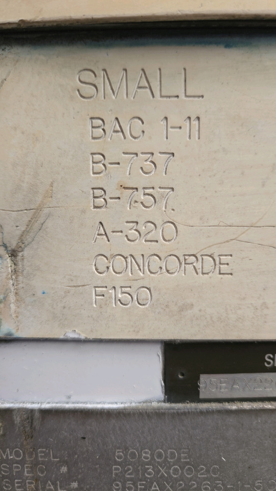 Trielectron Air conditioning ACU-5080DE - Équipement aéroportuaire: photos 4 Trielectron Air conditioning ACU-5080DE - Équipement aéroportuaire: photos 4