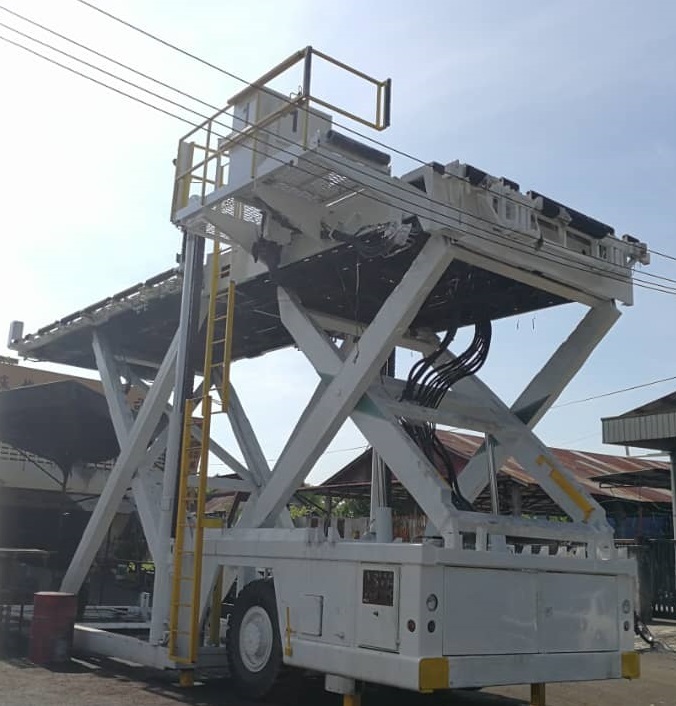 FMC MDL 60 Main Deck 30 tons - Chargeur de fret: photos 1 FMC MDL 60 Main Deck 30 tons - Chargeur de fret: photos 1