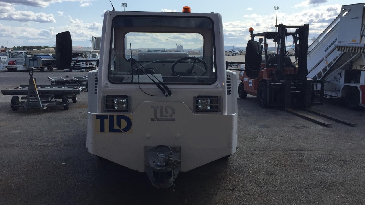 TLD TMX150-9 - Tracteur d'avions: photos 4 TLD TMX150-9 - Tracteur d'avions: photos 4