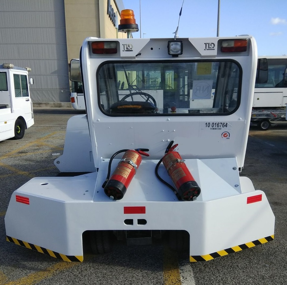TLD Towbarless Pushback TPX 100 E - Tracteur d'avions: photos 2 TLD Towbarless Pushback TPX 100 E - Tracteur d'avions: photos 2