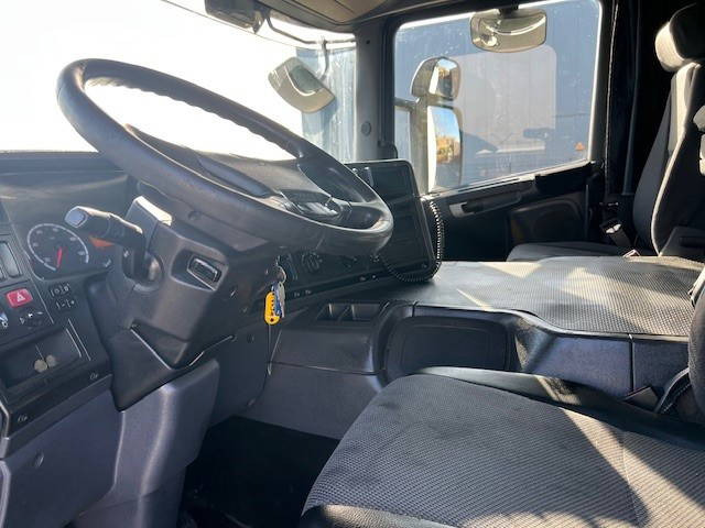Scania P380 - Tracteur routier: photos 5 Scania P380 - Tracteur routier: photos 5