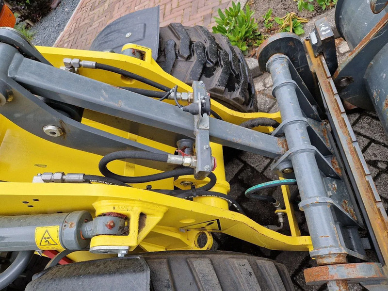 Chargeuse sur pneus WACKER NEUSON WL 25: photos 8