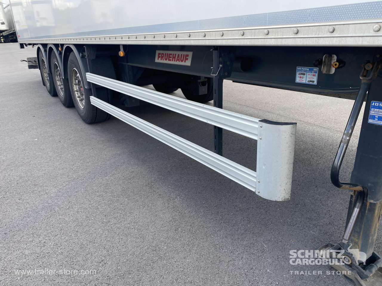 FRUEHAUF Dryfreight Standard - Semi-remorque fourgon: photos 4 FRUEHAUF Dryfreight Standard - Semi-remorque fourgon: photos 4