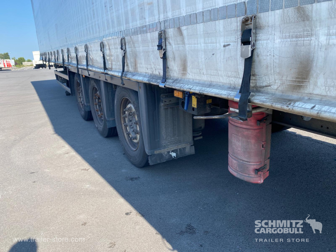 SCHMITZ Curtainsider Mega - Semi-remorque rideaux coulissants: photos 4 SCHMITZ Curtainsider Mega - Semi-remorque rideaux coulissants: photos 4