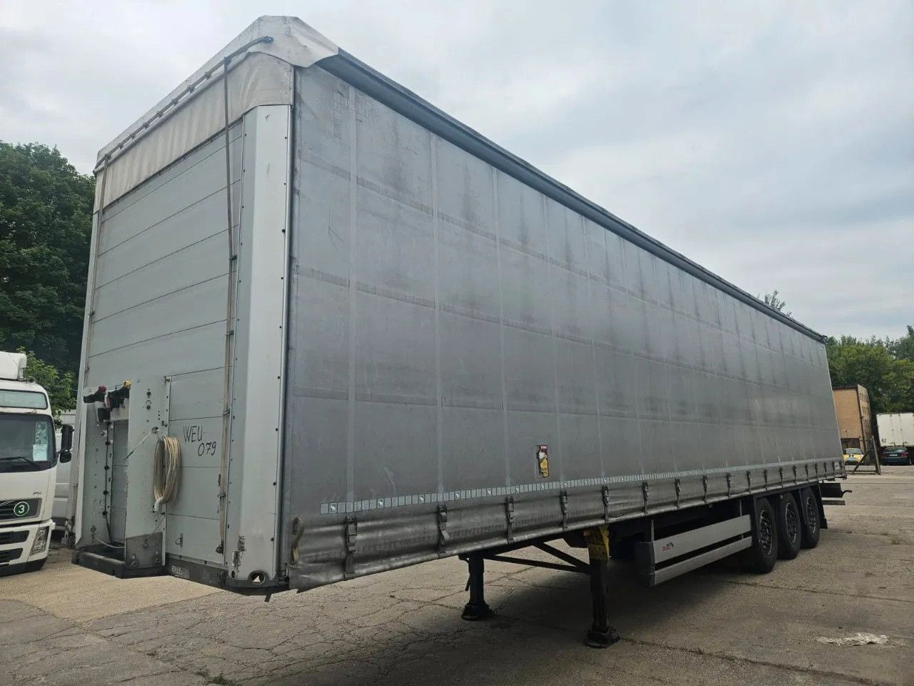Schmitz Cargobull SCB S3T Standard 3 units! Lifting Axle A&C, XL C - Semi-remorque rideaux coulissants: photos 2 Schmitz Cargobull SCB S3T Standard 3 units! Lifting Axle A&C, XL C - Semi-remorque rideaux coulissants: photos 2