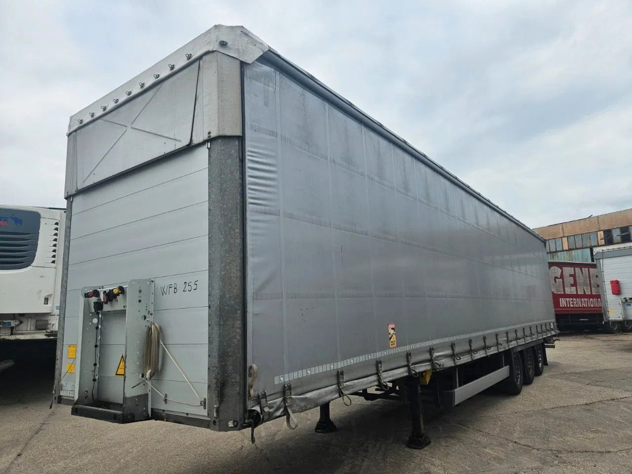 Schmitz Cargobull SCB S3T VARIOS 2 units! Lifting Axle A&C, XL Cod - Semi-remorque rideaux coulissants: photos 1 Schmitz Cargobull SCB S3T VARIOS 2 units! Lifting Axle A&C, XL Cod - Semi-remorque rideaux coulissants: photos 1