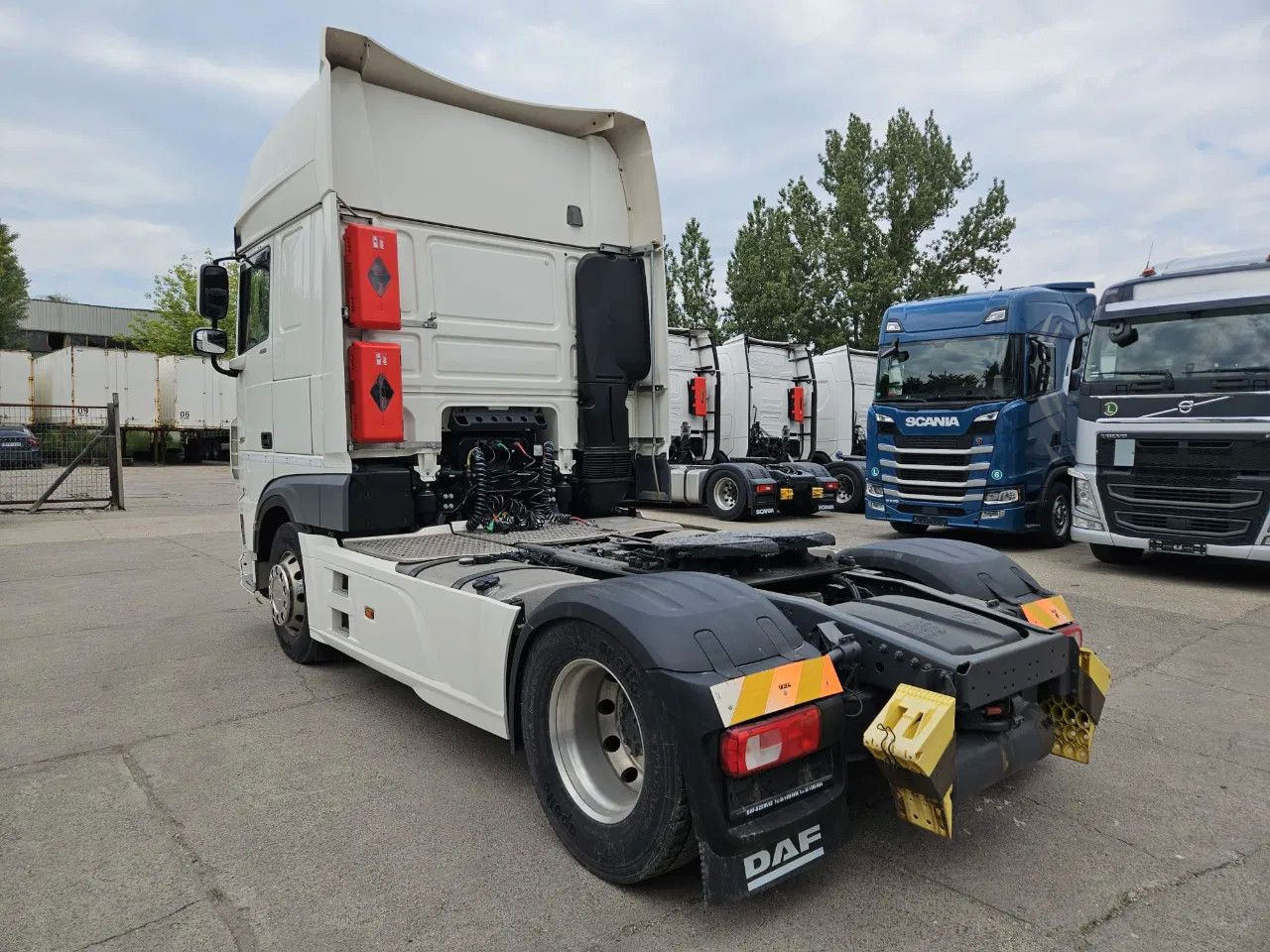 DAF XF 480 SSC Full Spoiler Alloy wheels Standklima - Tracteur routier: photos 5 DAF XF 480 SSC Full Spoiler Alloy wheels Standklima - Tracteur routier: photos 5