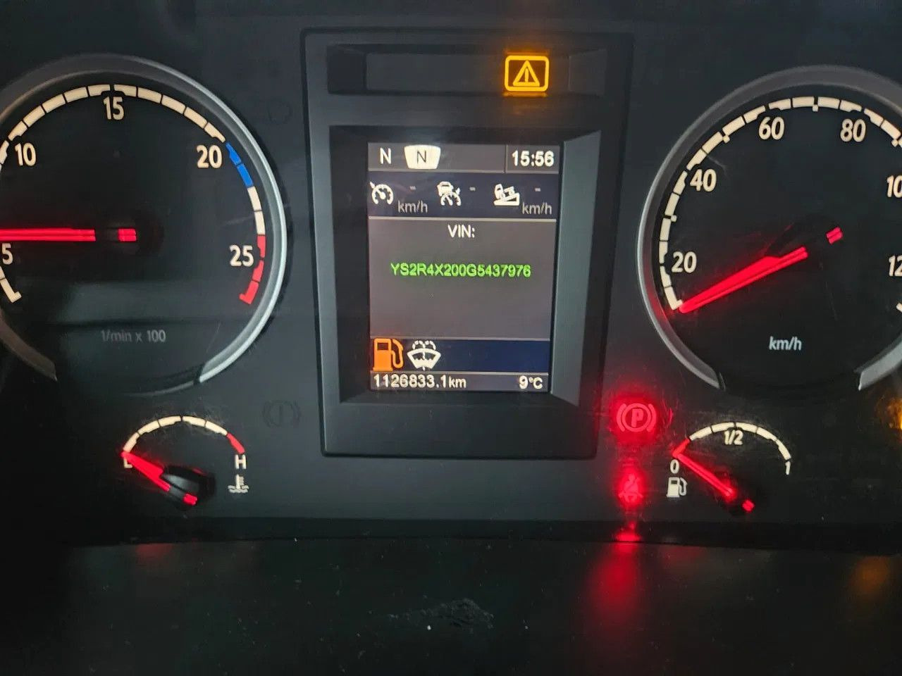 Tracteur routier Scania R410 Mega StandKlima Highline - 4 units in stock: photos 9 Tracteur routier Scania R410 Mega StandKlima Highline - 4 units in stock: photos 9