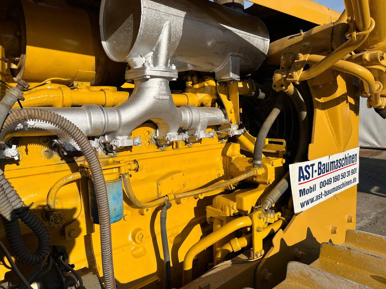 KOMATSU D65-E - Bulldozer: photos 5 KOMATSU D65-E - Bulldozer: photos 5