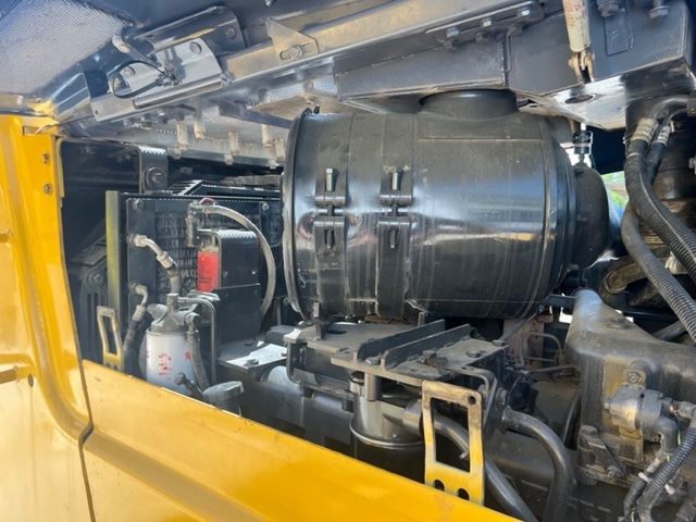 KOMATSU D65EX12 mit Ripperventil - Bulldozer: photos 4 KOMATSU D65EX12 mit Ripperventil - Bulldozer: photos 4