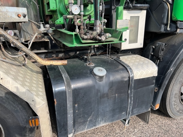 Travaux routiers LKW MAN Asphaltkocher Bitumen Mastic mit Isolierung 26.414: photos 13