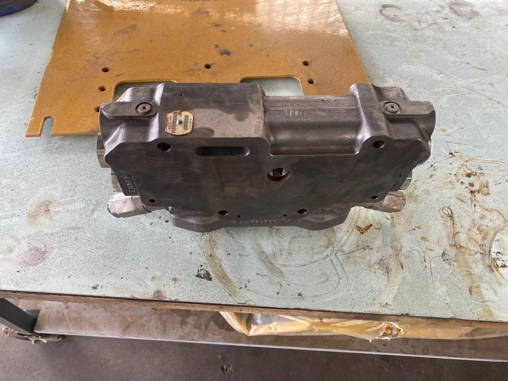 CAT 938 H - Chargeuse sur pneus: photos 2 CAT 938 H - Chargeuse sur pneus: photos 2