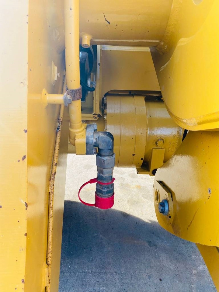 Chargeuse sur pneus CAT 950 GC: photos 10