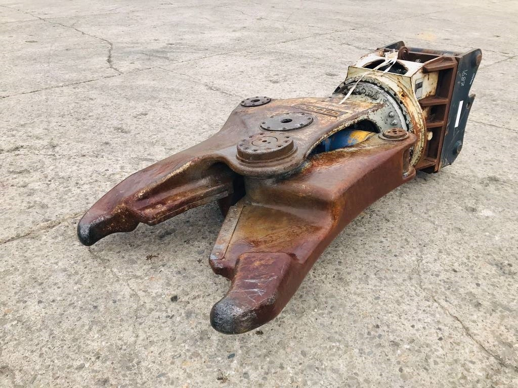 Okada Cut-70v/hr - Cisaille de démolition: photos 1 Okada Cut-70v/hr - Cisaille de démolition: photos 1