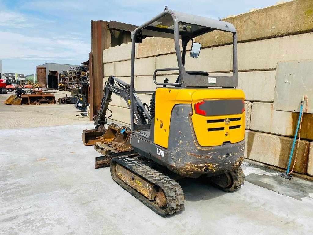 Volvo EC 18 C - Mini pelle: photos 4 Volvo EC 18 C - Mini pelle: photos 4