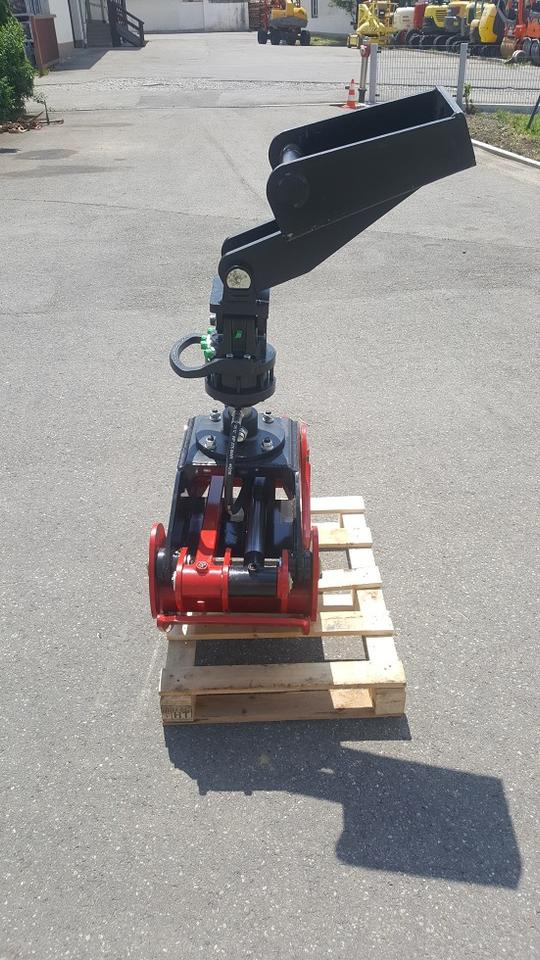 Holzgreifer Holzzangen Forstgreifer Rückezange Minibagger Kubota - Grappin: photos 2 Holzgreifer Holzzangen Forstgreifer Rückezange Minibagger Kubota - Grappin: photos 2