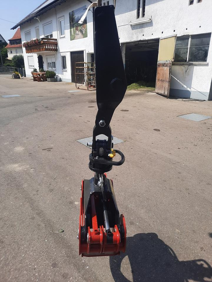 Holzgreifer Holzzangen Forstgreifer Rückezange Minibagger Yanmar - Grappin: photos 4 Holzgreifer Holzzangen Forstgreifer Rückezange Minibagger Yanmar - Grappin: photos 4