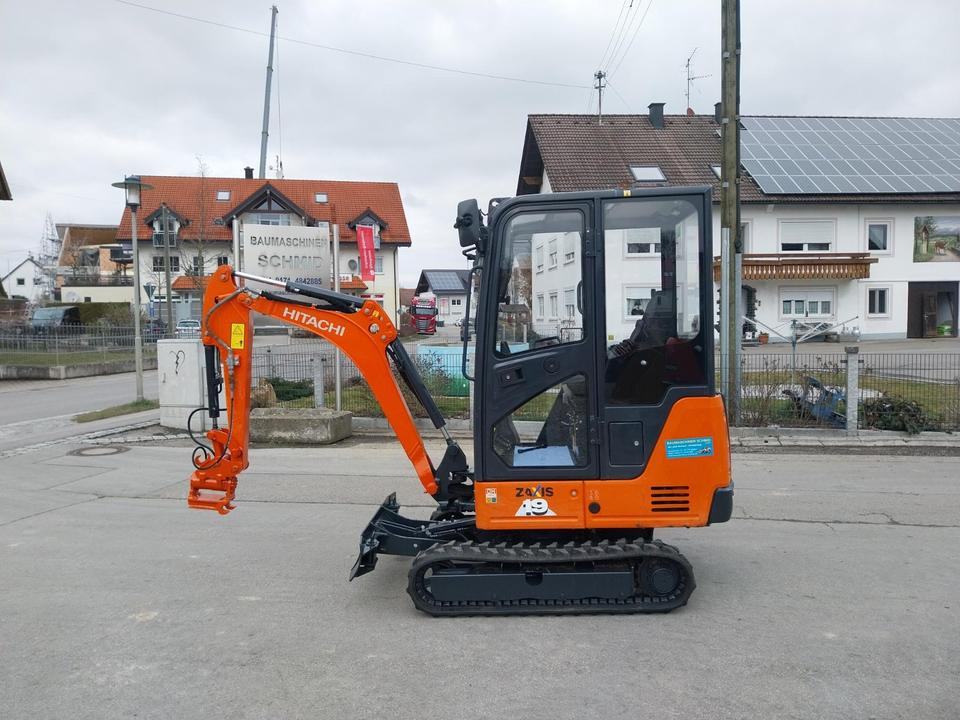 Minibagger Hitachi ZX 19 Powertilt Bagger Kettenbagger - Mini pelle: photos 1 Minibagger Hitachi ZX 19 Powertilt Bagger Kettenbagger - Mini pelle: photos 1