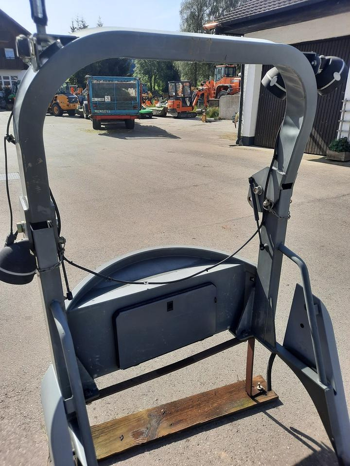 Überrollbügel Kramer 280 Radlader Schutzdach Lader - Pièces de rechange pour Engins de chantier: photos 5 Überrollbügel Kramer 280 Radlader Schutzdach Lader - Pièces de rechange pour Engins de chantier: photos 5