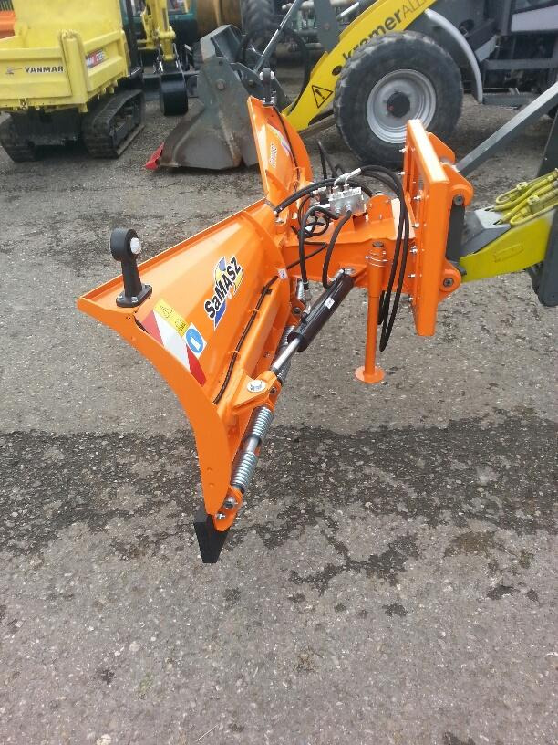 Schneeschild V 1,8m Samasz Schlepper Radlader Hoflader Frontlader - Lame à neige: photos 4 Schneeschild V 1,8m Samasz Schlepper Radlader Hoflader Frontlader - Lame à neige: photos 4