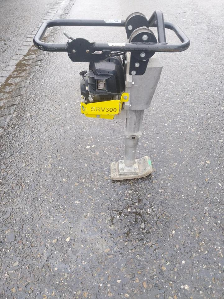 Weber SRV 300 II Stampfer Frosch Verdichter Rüttelplatte - Pilonneuse: photos 4 Weber SRV 300 II Stampfer Frosch Verdichter Rüttelplatte - Pilonneuse: photos 4