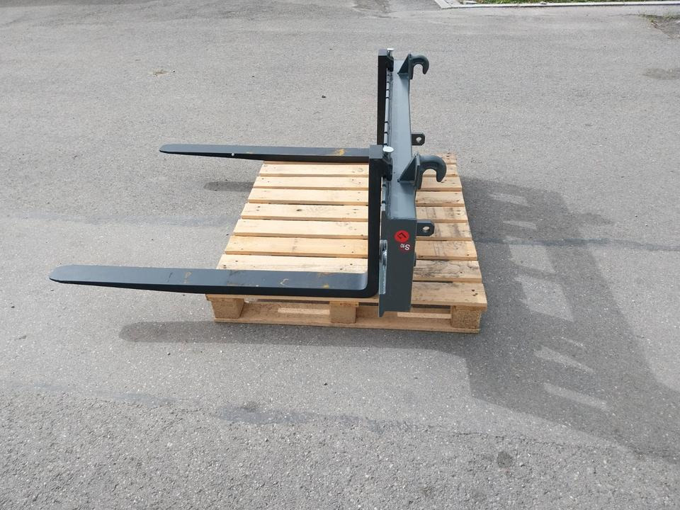 Neue Palettengabel 2,5to 1,5m breit Euro Gabel Frontlader Fendt - Fourches: photos 5 Neue Palettengabel 2,5to 1,5m breit Euro Gabel Frontlader Fendt - Fourches: photos 5