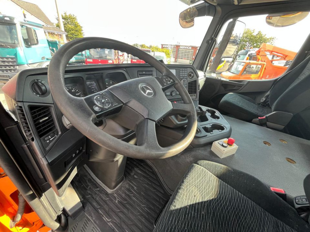 Camion MERCEDES-BENZ Arocs 3236 8x4 Betonmischer Deutsch Top AP Achsen: photos 7