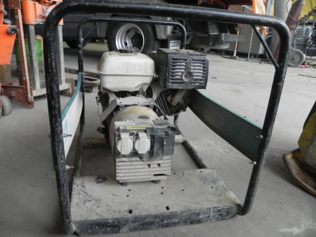 GEMMINGEN GMBH Stromerzeuger Eisemann G4000P Universal - Engins de chantier: photos 2 GEMMINGEN GMBH Stromerzeuger Eisemann G4000P Universal - Engins de chantier: photos 2