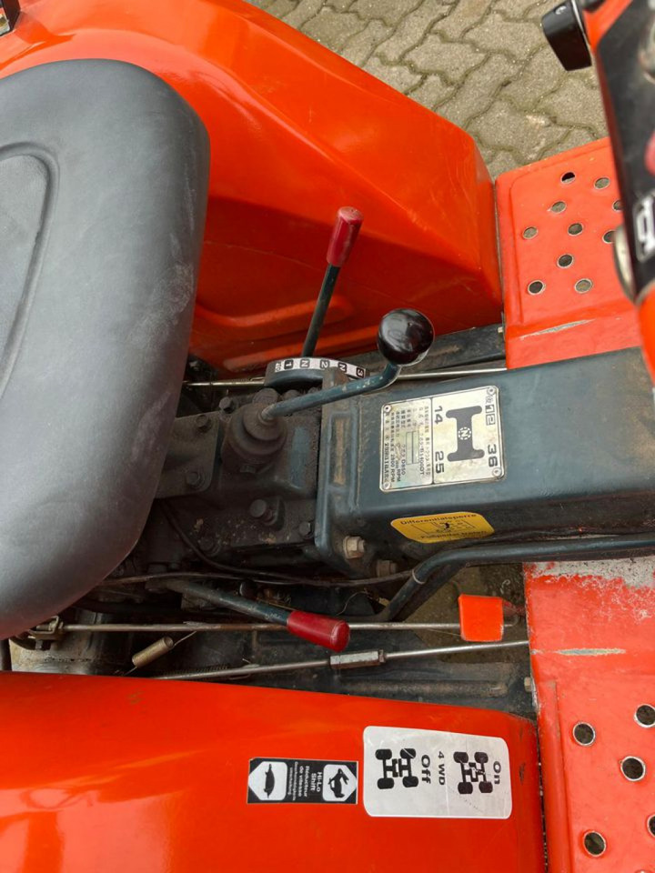 Micro tracteur KUBOTA Trecker 1400 Diverse mit Zapfwelle am Heck und Heuwender: photos 11