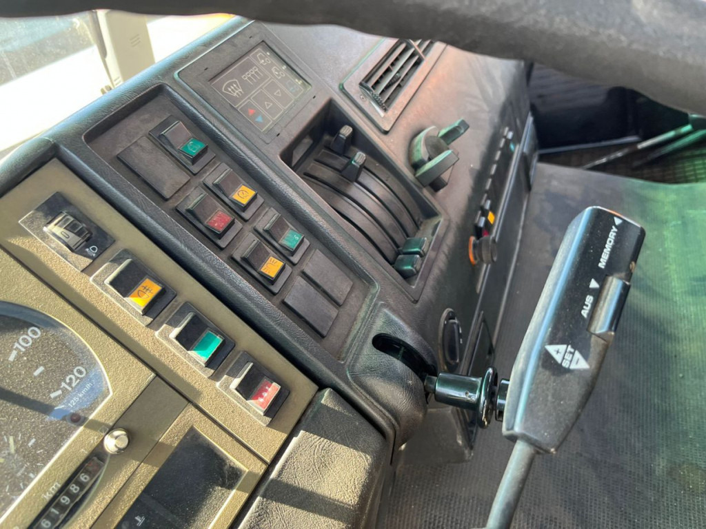 Camion ampliroll, Camion grue MAN F2000 27.342 6x4 Abrollkipper mit Kran: photos 9