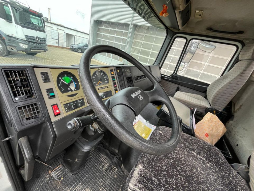 MAN MAN F90 2-Achs Kipper Kran 18.232 FK Palf. PK 8000 - Camion benne, Camion grue: photos 5 MAN MAN F90 2-Achs Kipper Kran 18.232 FK Palf. PK 8000 - Camion benne, Camion grue: photos 5