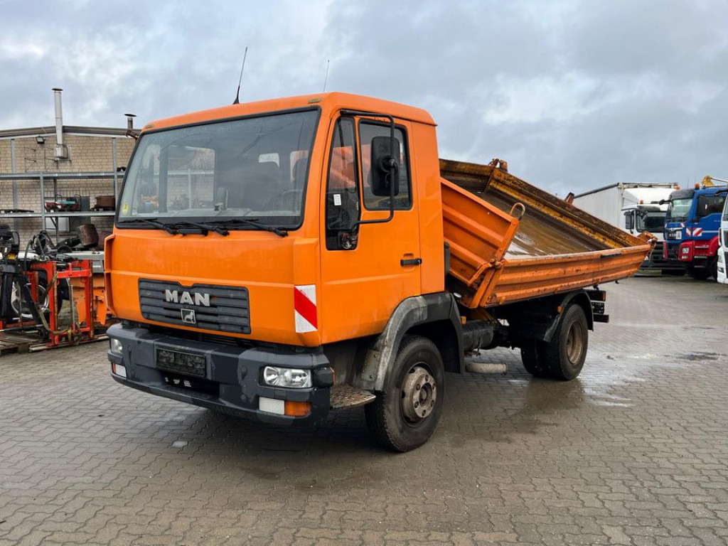 MAN MAN LE 2-Achs Kipper 8.180 K Meiller - Camion benne: photos 1 MAN MAN LE 2-Achs Kipper 8.180 K Meiller - Camion benne: photos 1