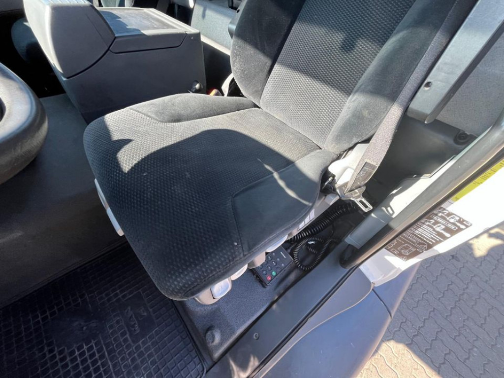 MAN TG-S 26.400 6x2-2 BL Pritsche Heckkran 5xhydr.Ausschub, Funk - Camion plateau, Camion grue: photos 3 MAN TG-S 26.400 6x2-2 BL Pritsche Heckkran 5xhydr.Ausschub, Funk - Camion plateau, Camion grue: photos 3