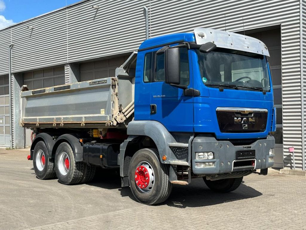 MAN TG-S 26.440 6x4 BB 3-Achs Kipper MeillerSchalter MAN TG-S 26.440 6x4 BB 3-Achs Kipper MeillerSchalter - Camion benne: photos 2 MAN TG-S 26.440 6x4 BB 3-Achs Kipper MeillerSchalter MAN TG-S 26.440 6x4 BB 3-Achs Kipper MeillerSchalter - Camion benne: photos 2