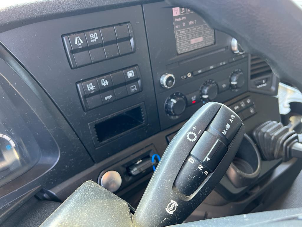 MERCEDES-BENZ Antos 2540 L 6x2 Pritsche LBW - Camion à rideaux coulissants: photos 4 MERCEDES-BENZ Antos 2540 L 6x2 Pritsche LBW - Camion à rideaux coulissants: photos 4