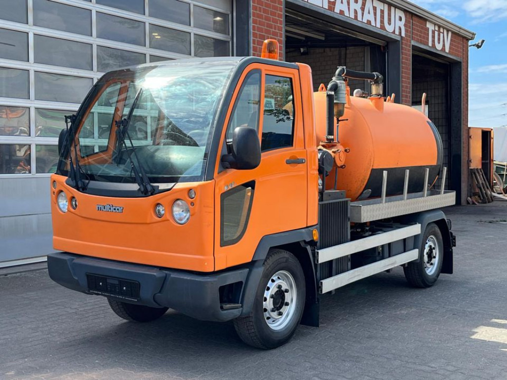 MULTICAR FUMO M30 Saug + Spülwagen - Camion hydrocureur: photos 1 MULTICAR FUMO M30 Saug + Spülwagen - Camion hydrocureur: photos 1