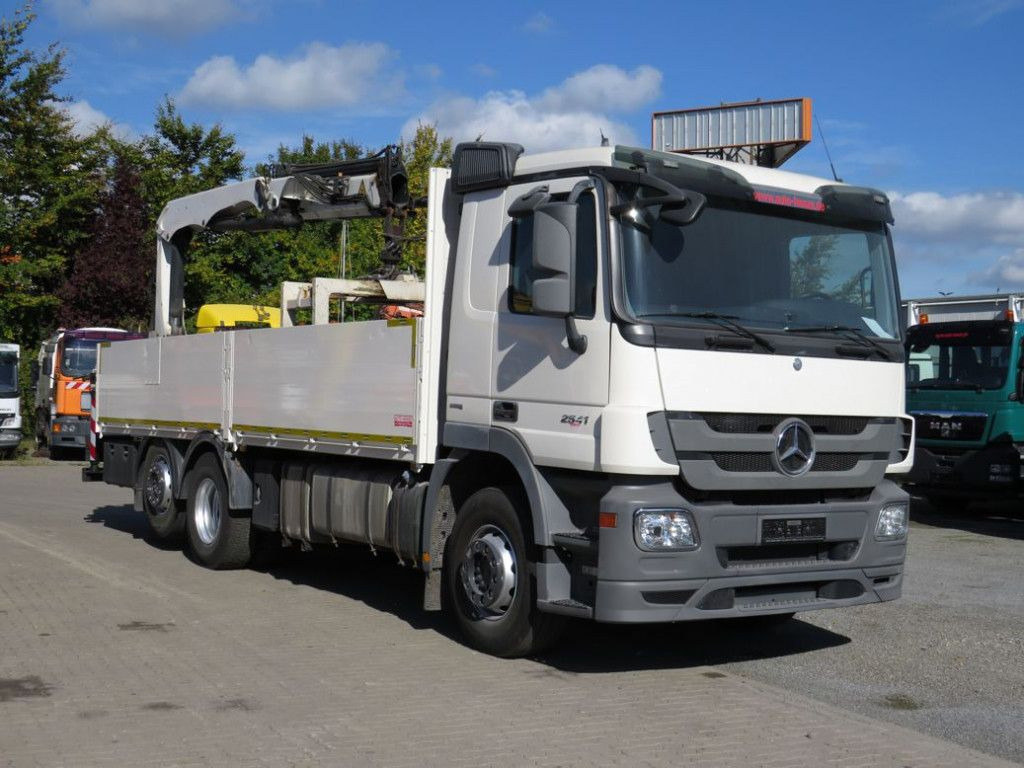 Mercedes-Benz Actros 2541 L6x2 Pritsche Heckkran Funk - Camion plateau, Camion grue: photos 3 Mercedes-Benz Actros 2541 L6x2 Pritsche Heckkran Funk - Camion plateau, Camion grue: photos 3