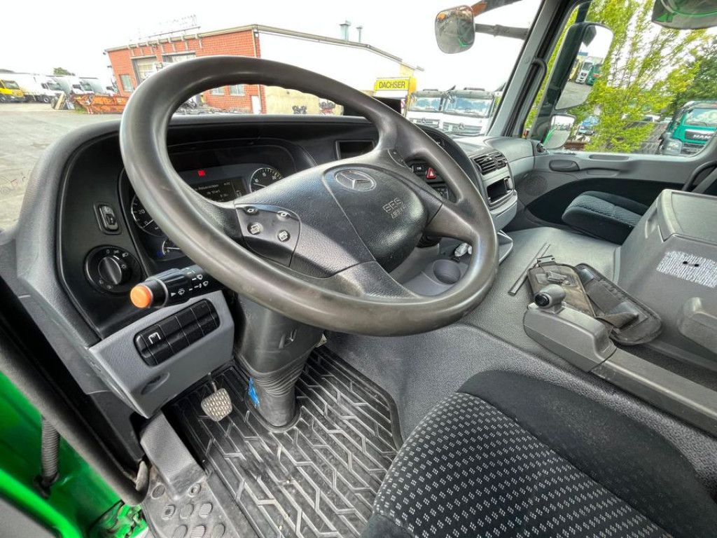 Mercedes-Benz Actros 2641 6x4 Betonpumpe Schwing S 36 X nur 2 - Camion pompe: photos 5 Mercedes-Benz Actros 2641 6x4 Betonpumpe Schwing S 36 X nur 2 - Camion pompe: photos 5