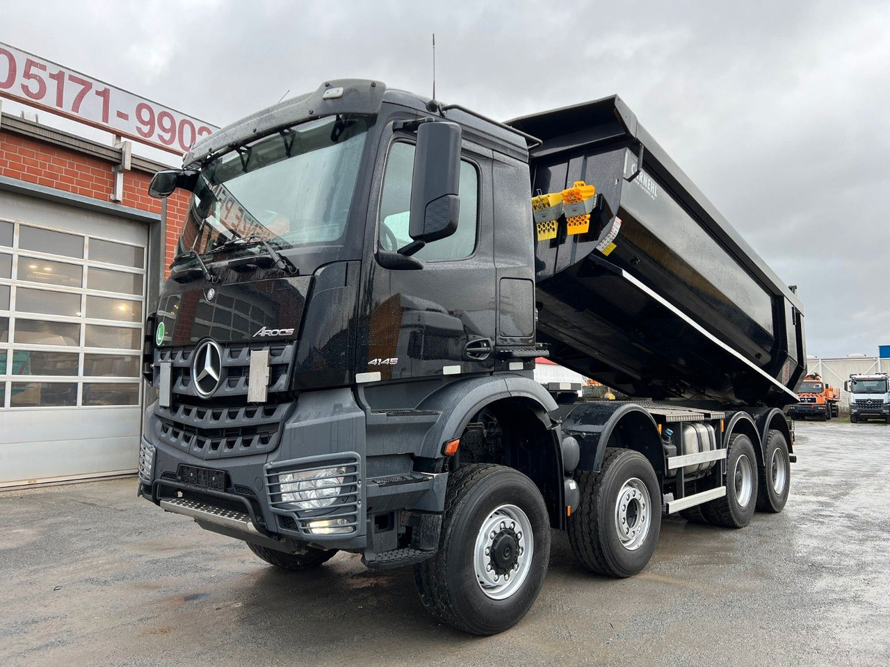 Mercedes-Benz Arocs 4145 8x6 Mudenkipper - Camion benne: photos 1 Mercedes-Benz Arocs 4145 8x6 Mudenkipper - Camion benne: photos 1