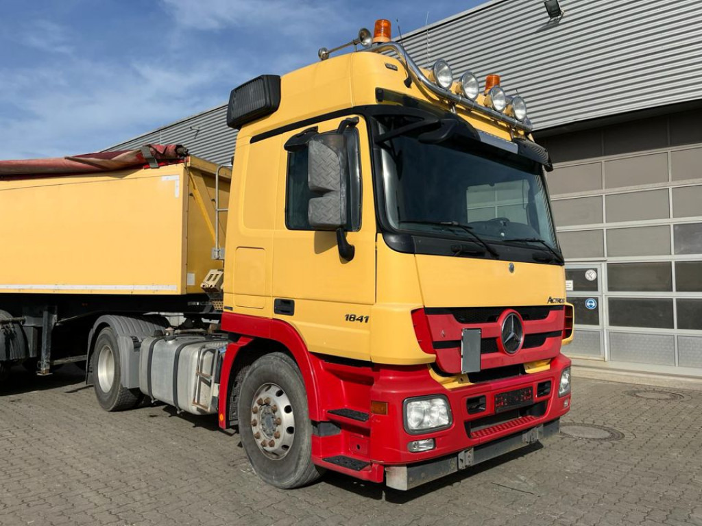 MERCEDES-BENZ Actros 1841 LS SZM - Tracteur routier: photos 3 MERCEDES-BENZ Actros 1841 LS SZM - Tracteur routier: photos 3