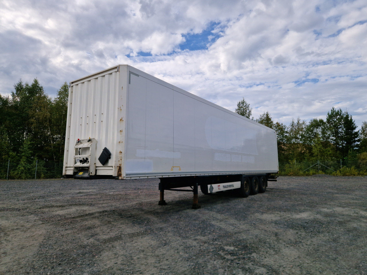 KRONE BOX - DOUBLESTOCK - Semi-remorque fourgon: photos 2 KRONE BOX - DOUBLESTOCK - Semi-remorque fourgon: photos 2