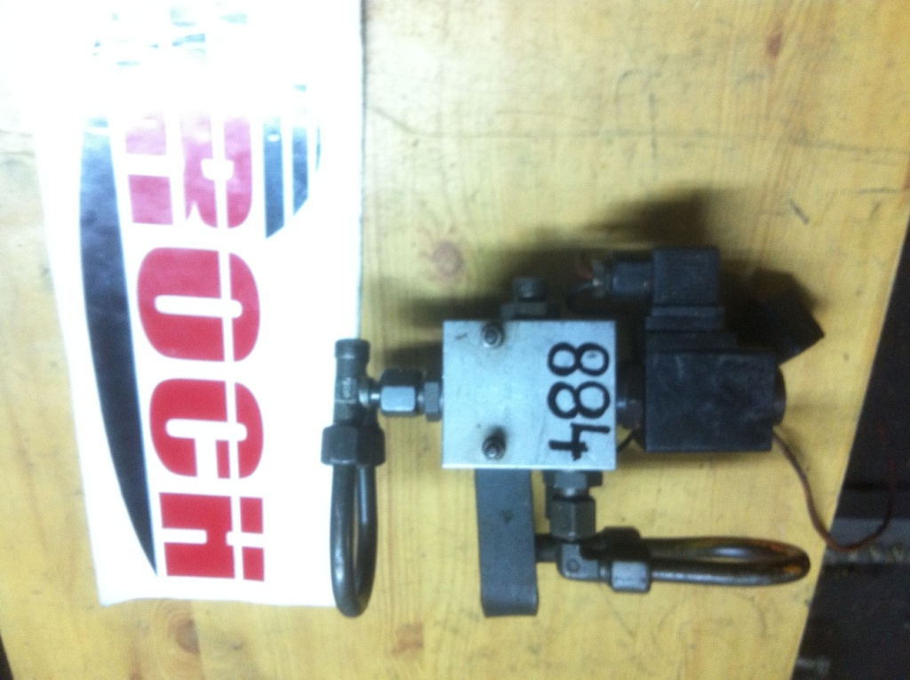 COMATROL 9225008490 + CEWKI 24V 28W - Valve hydraulique pour Engins de chantier: photos 1 COMATROL 9225008490 + CEWKI 24V 28W - Valve hydraulique pour Engins de chantier: photos 1