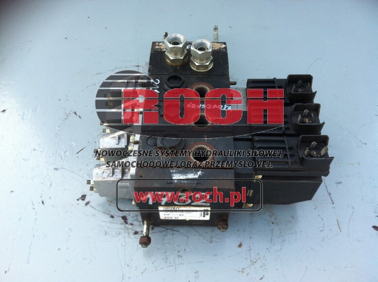 SAUER DANFOSS PVG32 11017977 110179774107B122641 157F247 157F72472106G138980 - 4 SEKCYJNY + CEWKI 24VDC 157B4128 - Valve hydraulique pour Engins de chantier: photos 1 SAUER DANFOSS PVG32 11017977 110179774107B122641 157F247 157F72472106G138980 - 4 SEKCYJNY + CEWKI 24VDC 157B4128 - Valve hydraulique pour Engins de chantier: photos 1