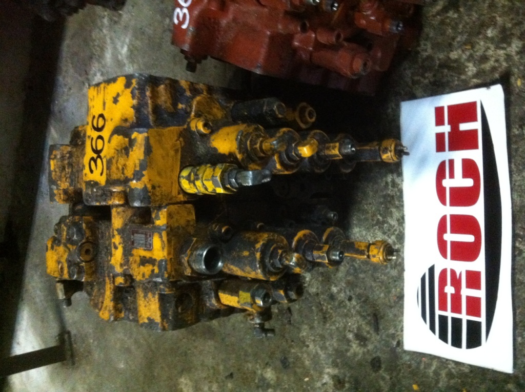 SHIBAURA UX28-5 - 7 SEKCYJNY - Valve hydraulique pour Engins de chantier: photos 1 SHIBAURA UX28-5 - 7 SEKCYJNY - Valve hydraulique pour Engins de chantier: photos 1