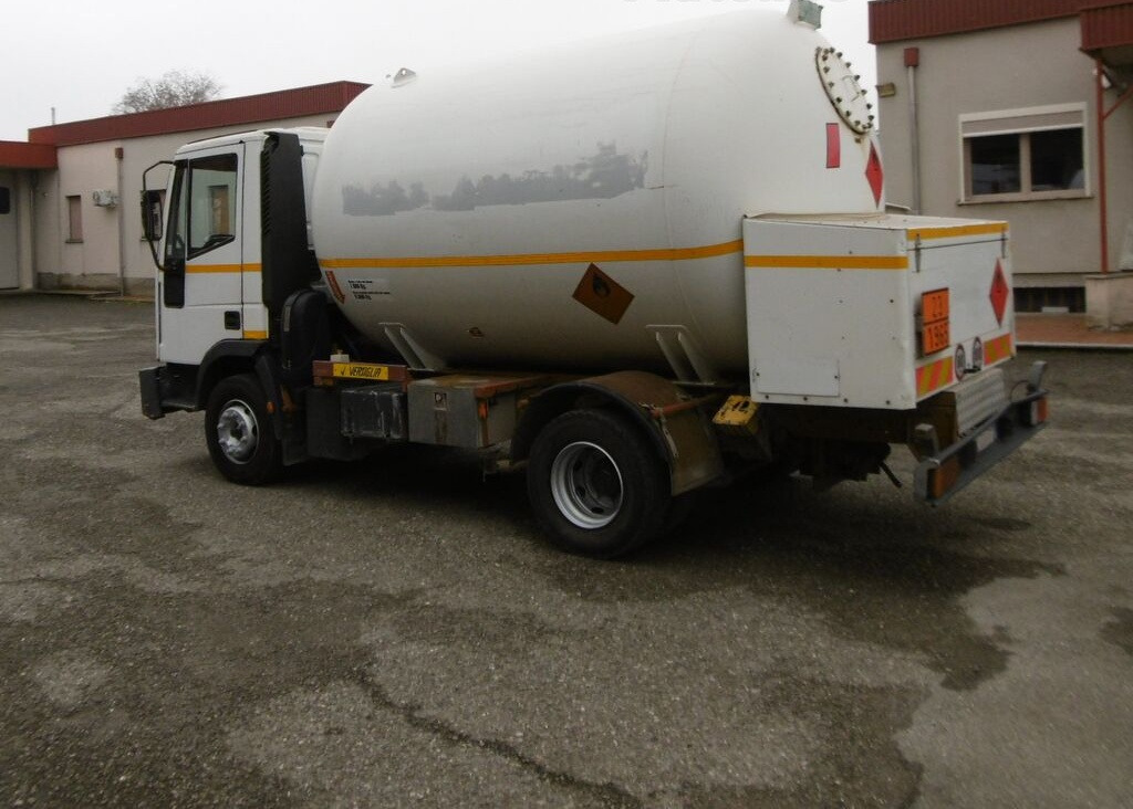 IVECO - Camion citerne: photos 3 IVECO - Camion citerne: photos 3