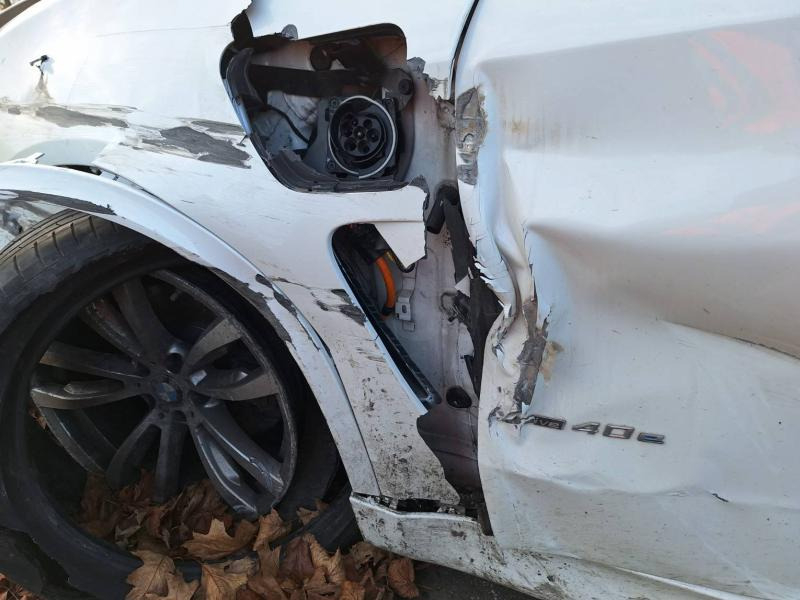 SUV BMW X5: photos 25