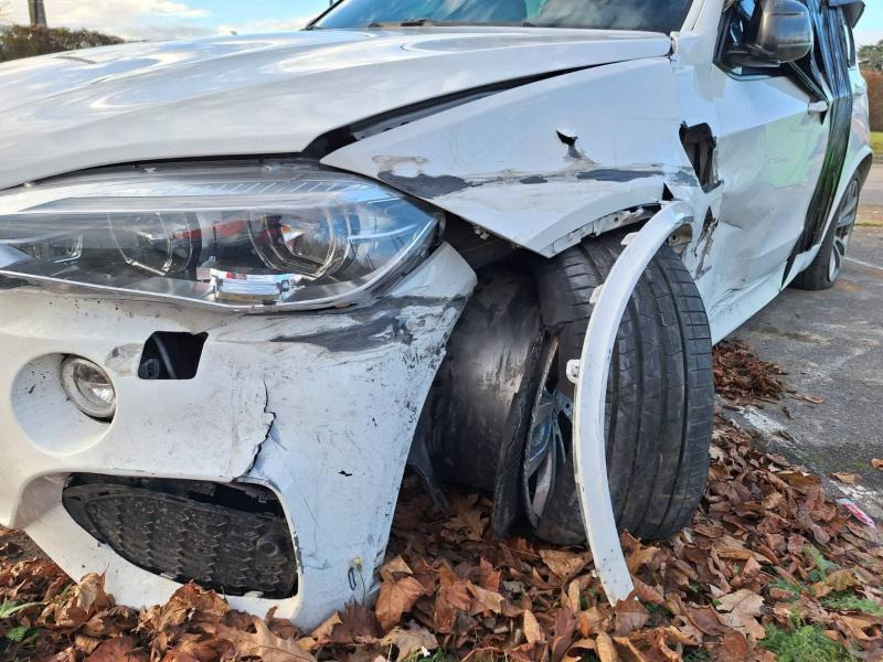 SUV BMW X5: photos 28