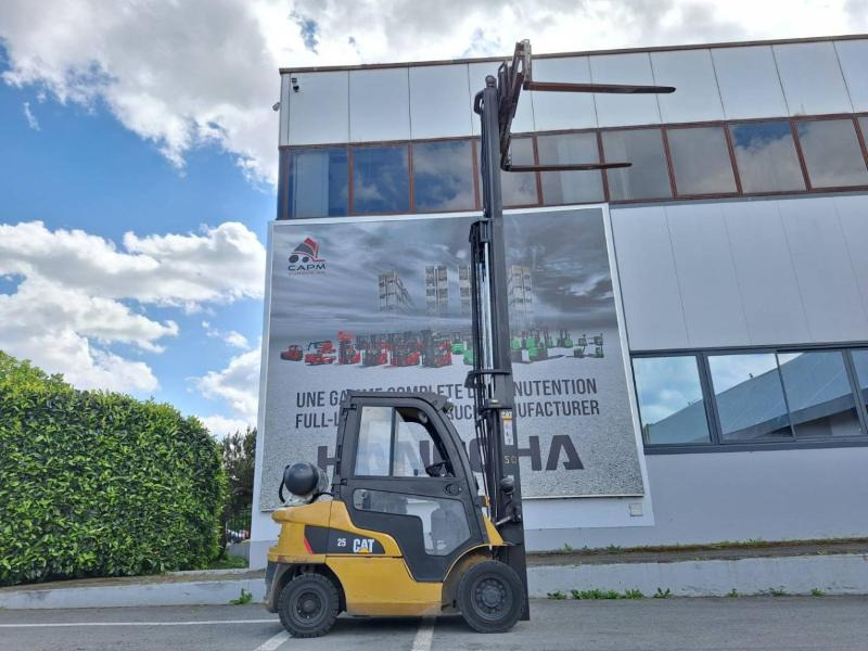 Chariot élévateur à gaz Caterpillar GP25NTD: photos 10 Chariot élévateur à gaz Caterpillar GP25NTD: photos 10