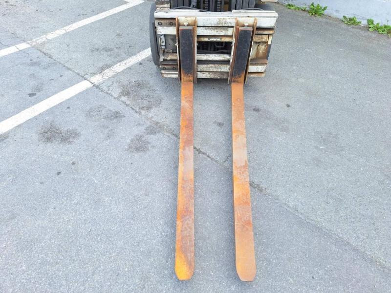 Chariot élévateur à gaz Caterpillar GP25NTD: photos 14 Chariot élévateur à gaz Caterpillar GP25NTD: photos 14