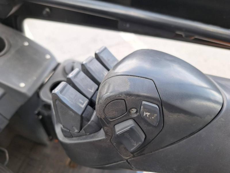 Chariot élévateur à gaz Caterpillar GP25NTD: photos 16 Chariot élévateur à gaz Caterpillar GP25NTD: photos 16